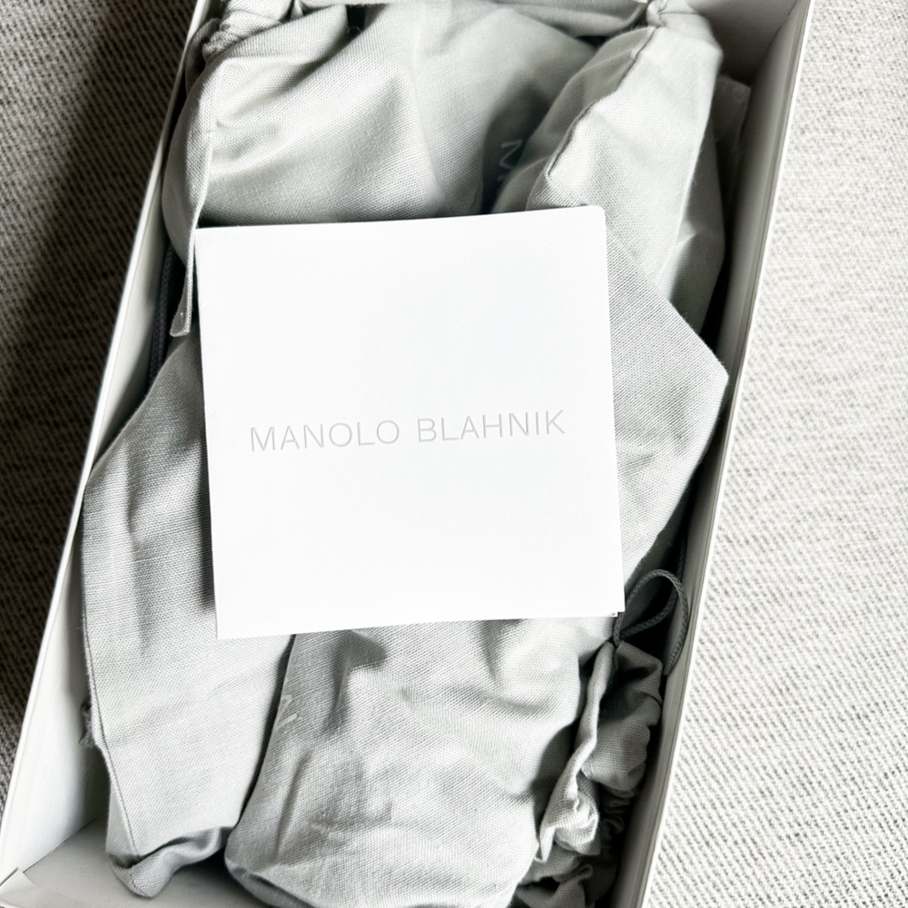 Manolo Blahnik Blue Satin Jewel Buckle Flat HANGISI Pumps - Picture 4 of 6